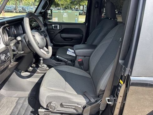 Used 2024 Jeep Wrangler Sport AWD/4WD image 12