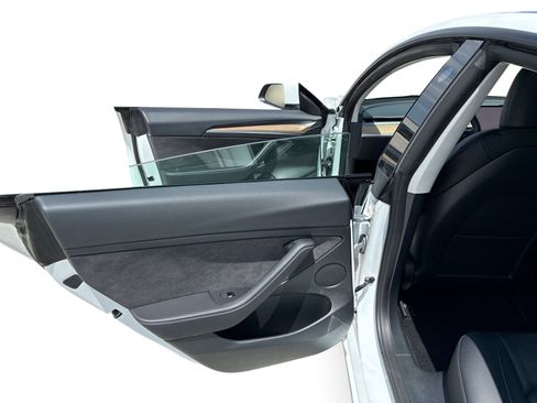Certified 2023 Tesla Model 3 Standard Range RWD image 10