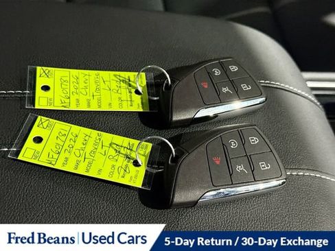 Used 2026 Chevrolet Traverse LT w/ Driver Confidence Package image 35