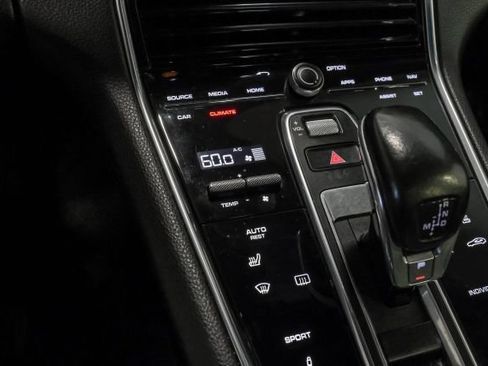 Used 2018 Porsche Panamera 4 AWD/4WD image 28