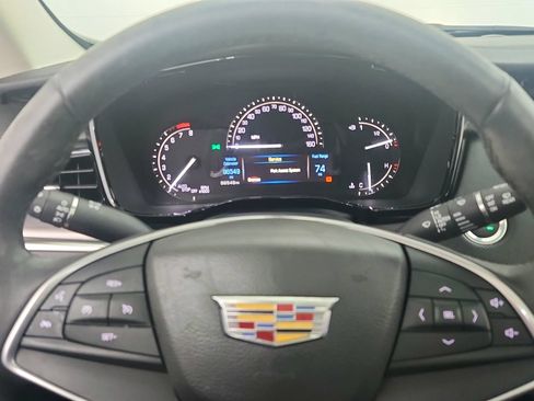 Used 2017 Cadillac XT5 Luxury w/ Driver Awareness Package FWD image 19