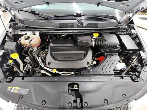 Used 2022 Chrysler Pacifica Touring-L FWD image 41
