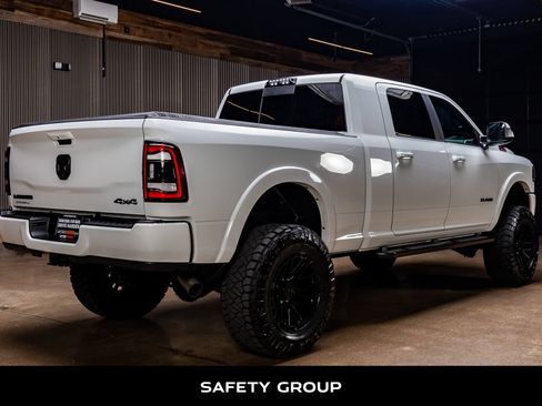 Used 2020 RAM 2500 Laramie w/ Night Edition AWD/4WD image 9