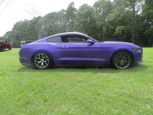 Used 2017 Ford Mustang GT Premium w/ GT Performance Package RWD image 5