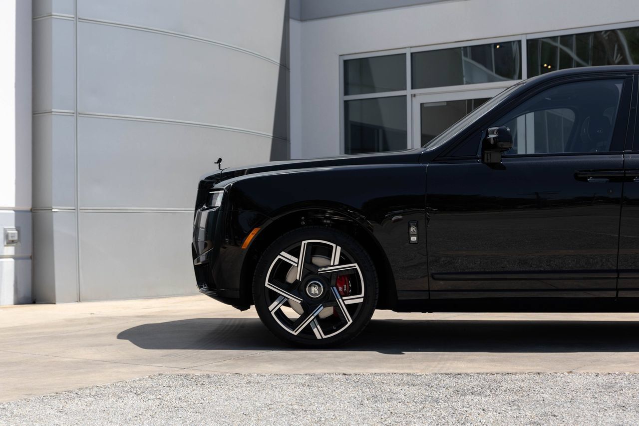 New 2027 Rolls-Royce Cullinan Black Badge AWD/4WD image 15