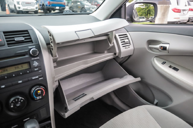 Used 2010 Toyota Corolla LE FWD image 49