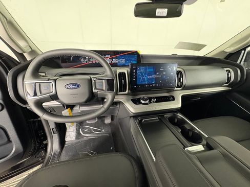 New 2026 Ford Expedition Active RWD image 7