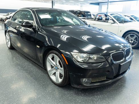 Used 2009 BMW 335i Convertible w/ Premium Pkg RWD image 3