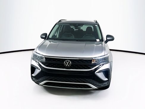 Used 2024 Volkswagen Taos S FWD image 2
