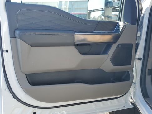 New 2026 Ford F450 Platinum w/ Platinum Plus Package image 16