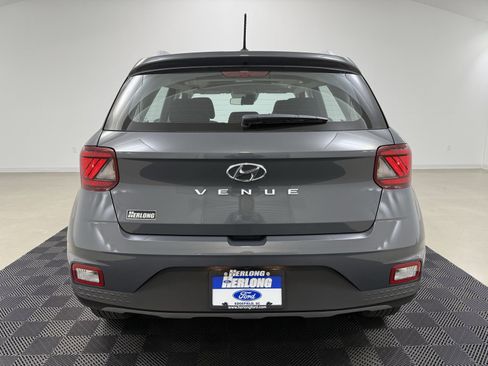 Used 2024 Hyundai Venue SEL image 6