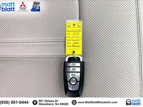 Used 2024 Ford Expedition Limited image 12