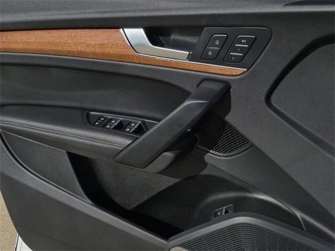 Used 2023 Audi Q5 2.0T Premium Plus w/ Premium Plus Package image 21