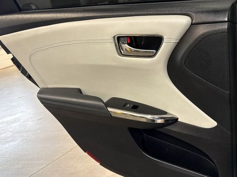 Used 2017 Toyota Avalon Touring w/ Protection Package FWD image 11