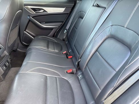 Used 2024 Jaguar F-PACE R-Dynamic S image 15