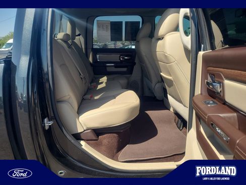 Used 2018 RAM 1500 Laramie w/ Convenience Group AWD/4WD image 18
