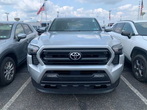 Used 2024 Toyota Tacoma SR5 AWD/4WD image 6