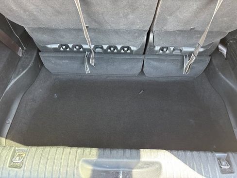 Used 2025 Chrysler Pacifica Select FWD image 8