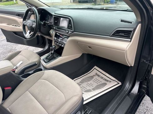Used 2020 Hyundai Elantra Value Edition image 32