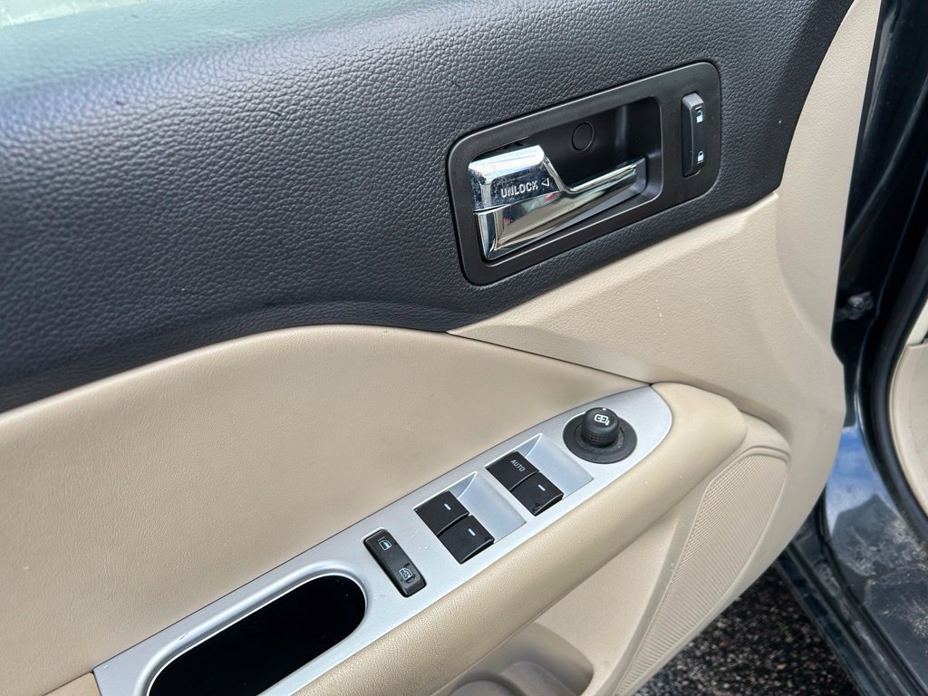 Used 2010 Mercury Milan Premier AWD/4WD image 11