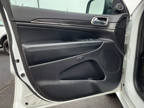 Used 2020 Jeep Grand Cherokee Limited X image 16