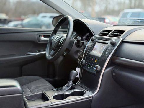 Used 2017 Toyota Camry LE image 35