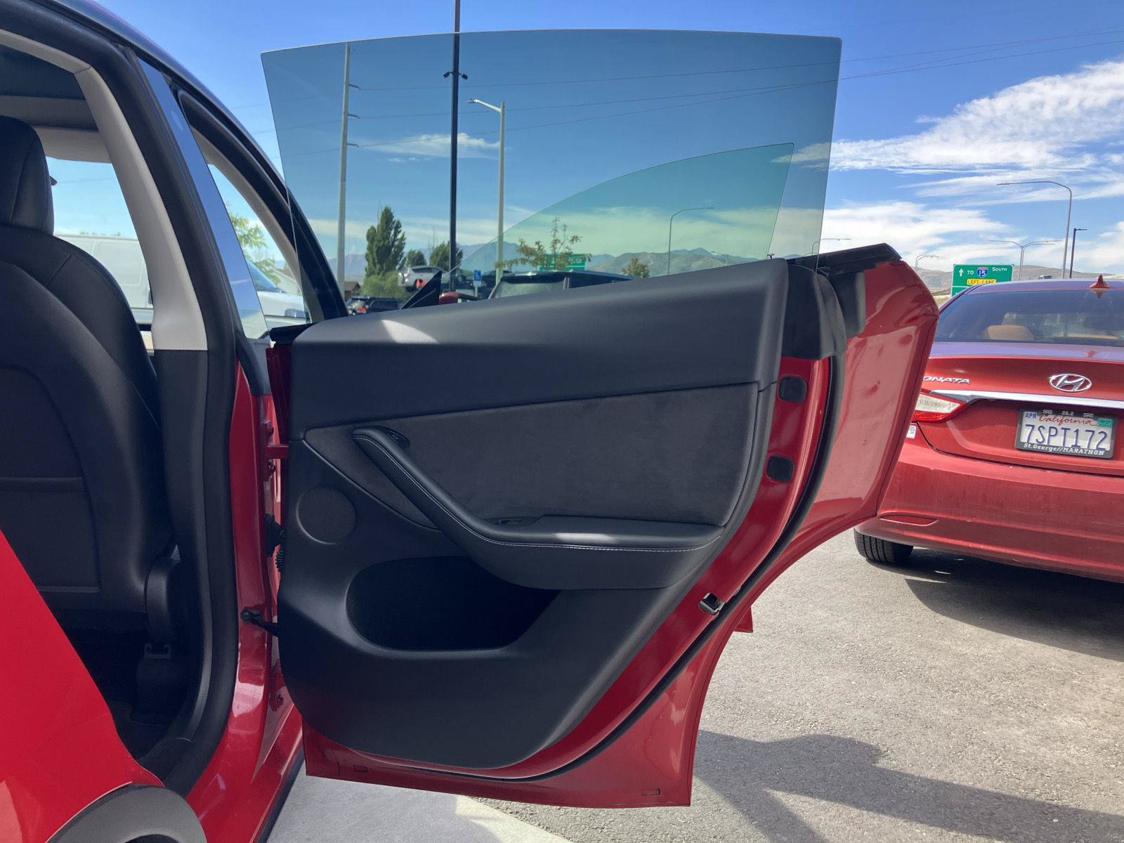 Used 2023 Tesla Model Y Long Range AWD/4WD image 17