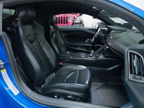 Used 2017 Audi R8 V10 image 30