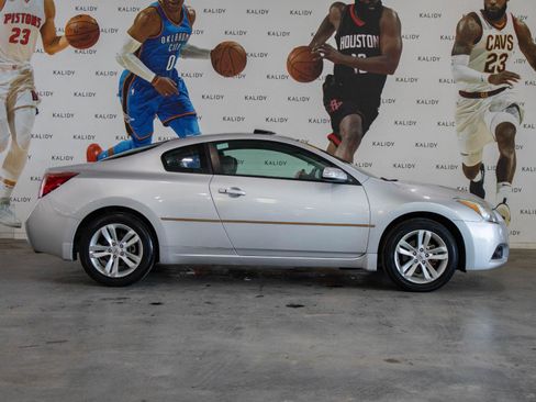 Used 2011 Nissan Altima 2.5 S w/ 2.5S Premium Pkg image 17