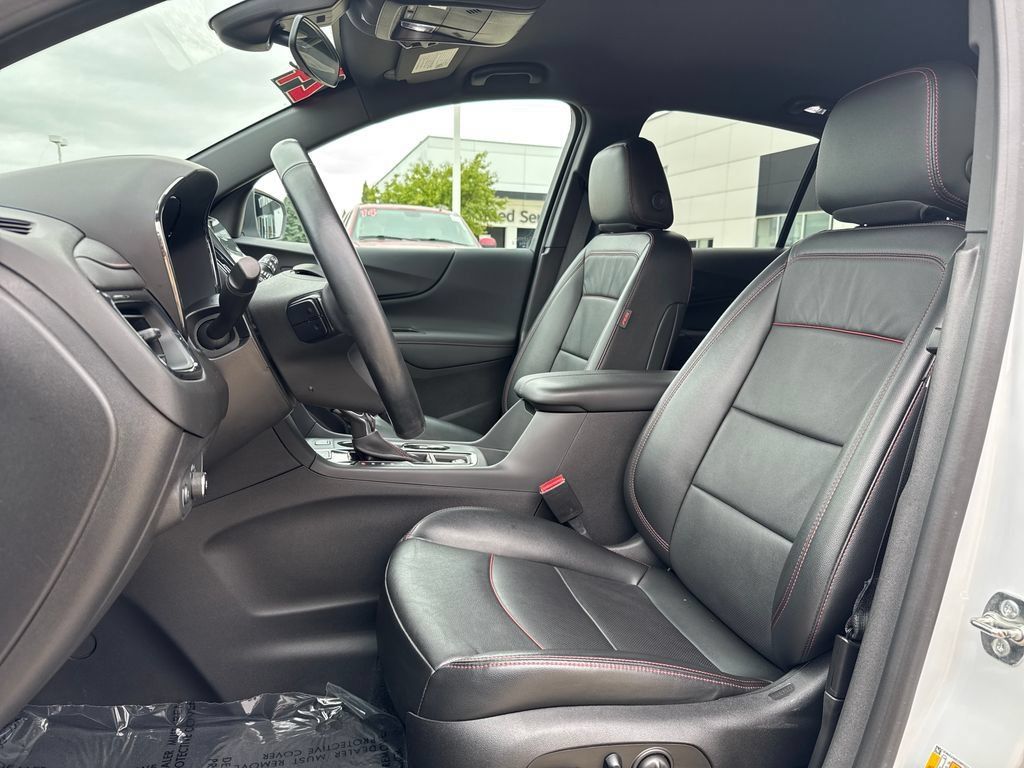 Certified 2024 Chevrolet Equinox RS w/ RS Leather Package AWD/4WD image 13