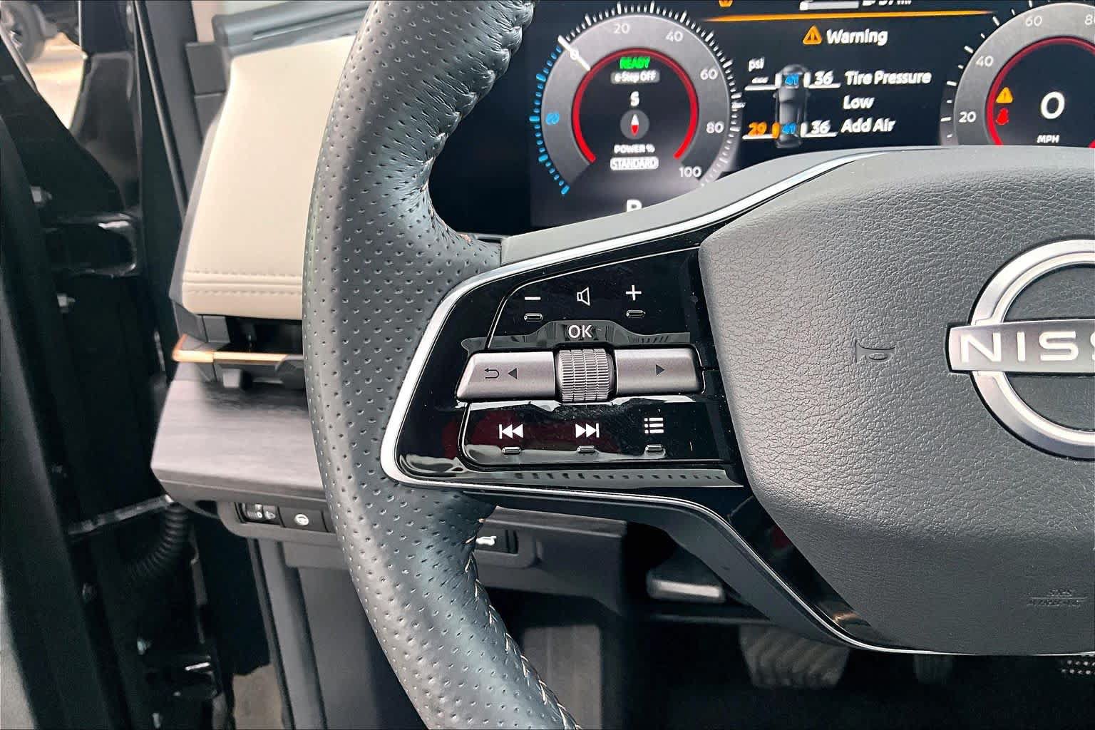 Certified 2023 Nissan Ariya AWD image 23