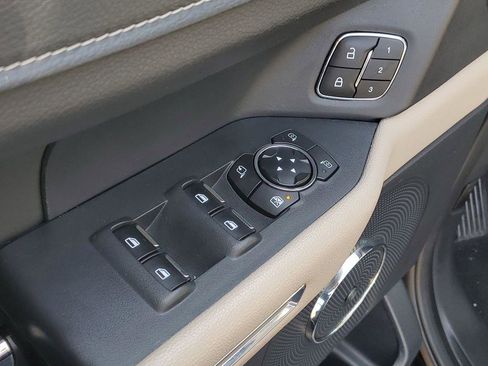 Used 2024 Ford Expedition Max Limited image 12