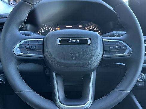 New 2026 Jeep Compass Latitude image 25