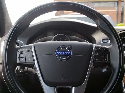 Used 2015 Volvo V60 T5 Platinum image 13