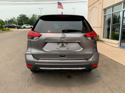 Used 2018 Nissan Rogue SV AWD/4WD image 6