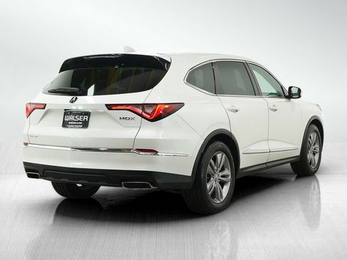 Used 2023 Acura MDX SH-AWD image 5