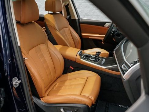 Used 2022 BMW X7 xDrive40i w/ Premium Package image 22