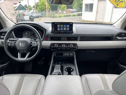 Used 2023 Honda Pilot EX-L image 11