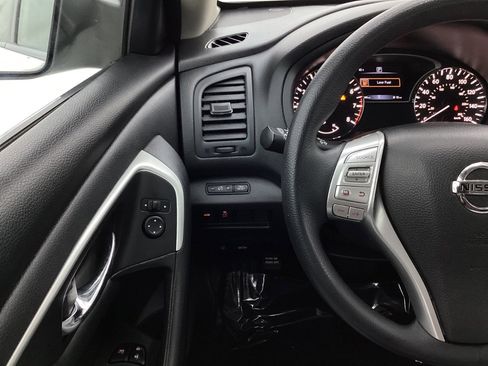Used 2018 Nissan Altima 2.5 S w/ S Convenience Package FWD image 31