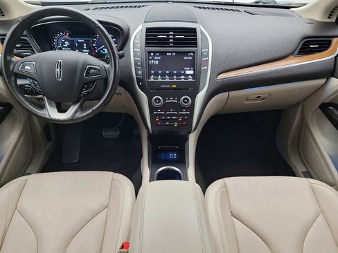 Used 2018 Lincoln MKC Select w/ Select Plus Package AWD/4WD image 22