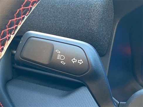 Used 2025 Ford Explorer ST image 23