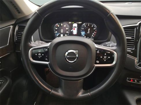 Used 2018 Volvo XC90 T6 Momentum w/ Momentum Plus Package image 14