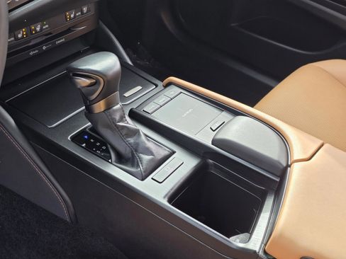 Certified 2022 Lexus ES 350 w/ Premium Package image 18