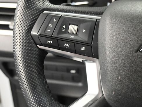 Used 2024 Mitsubishi Outlander SE image 39