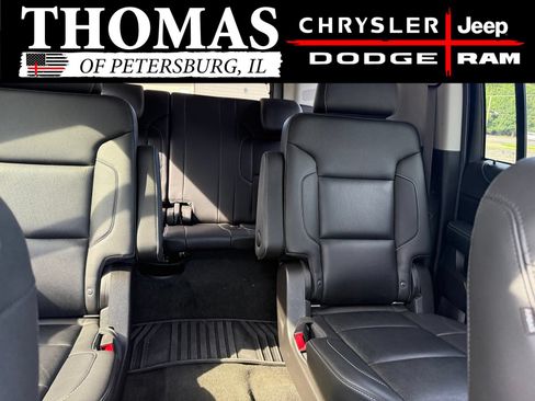 Used 2018 Chevrolet Suburban Premier AWD/4WD image 33