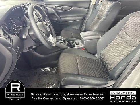 Used 2019 Nissan Rogue S AWD/4WD image 4