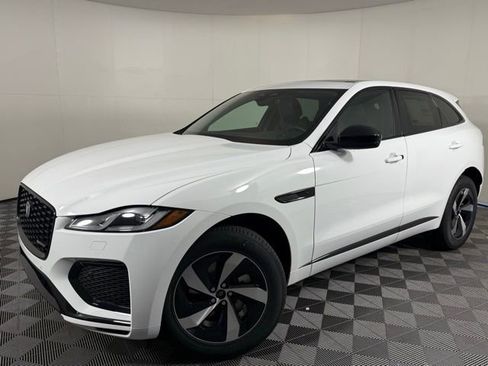 Certified 2025 Jaguar F-PACE R-Dynamic S image 2