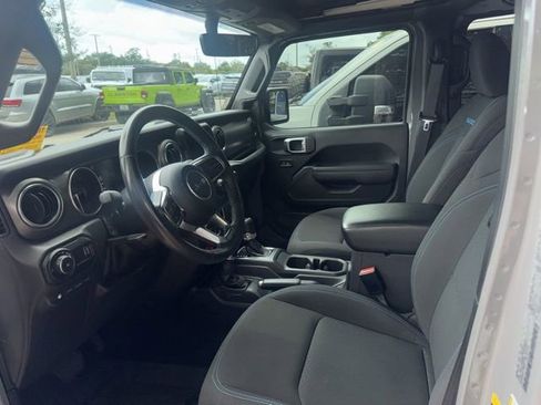 Used 2023 Jeep Wrangler Unlimited Rubicon 4xe w/ Cold Weather Group image 4