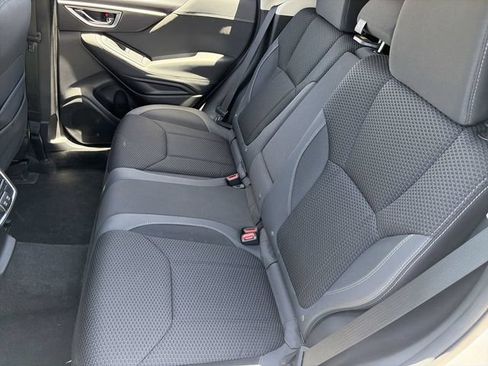 Used 2024 Subaru Forester Premium AWD/4WD image 18
