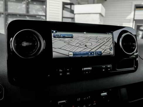 Used 2025 Mercedes-Benz Sprinter 2500 image 17